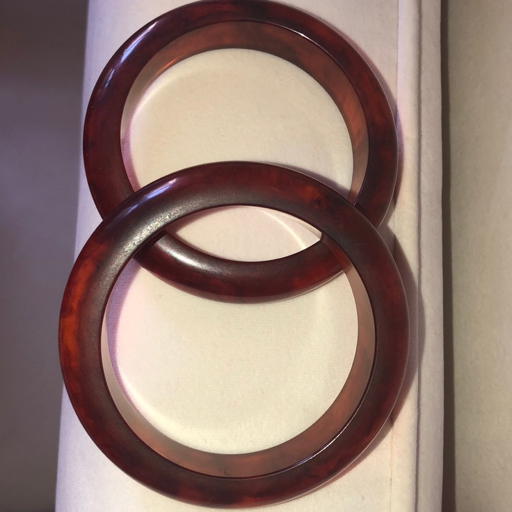 VTG Bakelite (?) Bangles